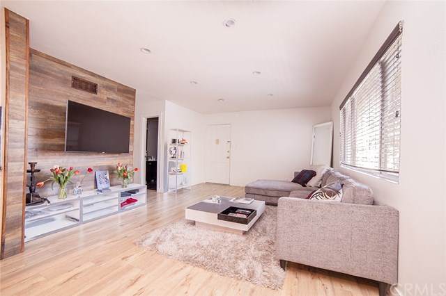 18547 Collins Street - Photo 1 18547 Collins Street - Photo 1