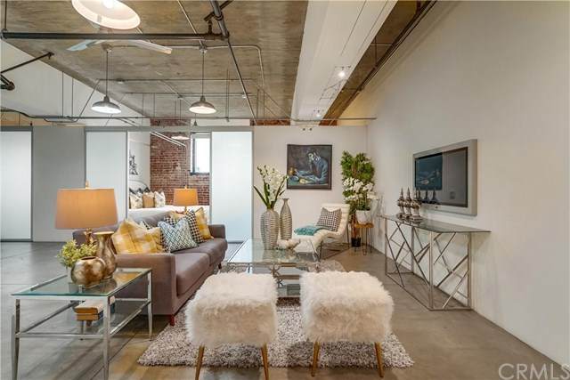 835 Locust Avenue - Photo 1