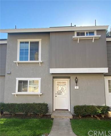 5 Foxhollow - Photo 1