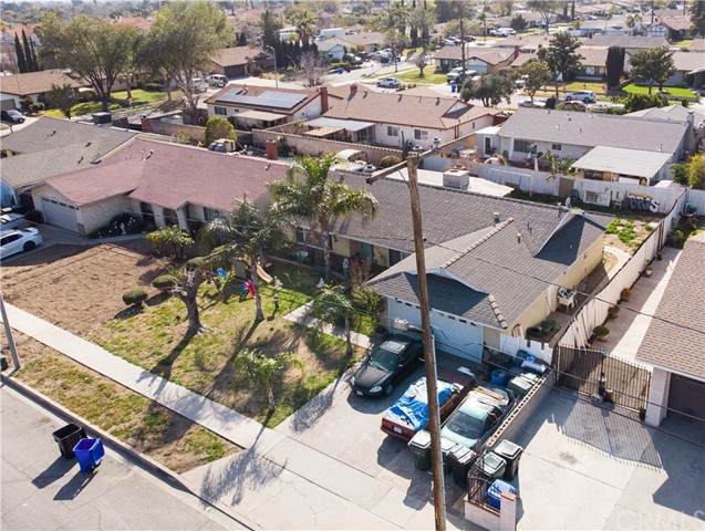 9096 Laurel Ave - Photo 1