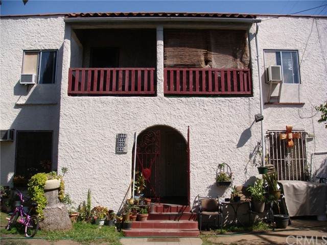 1442 Vancouver Avenue - Photo 1