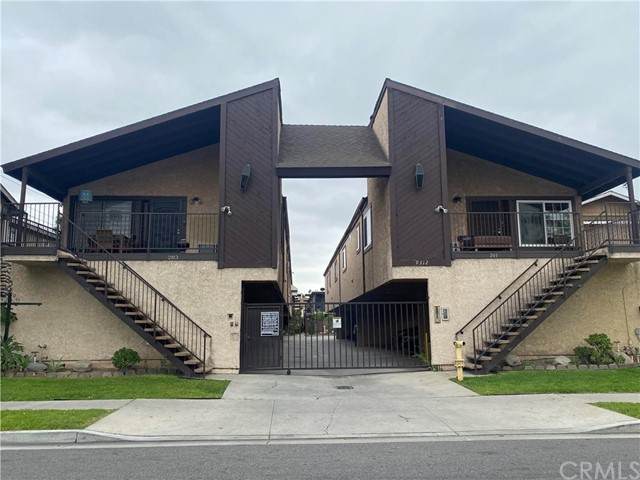 9312 Palm - Photo 1