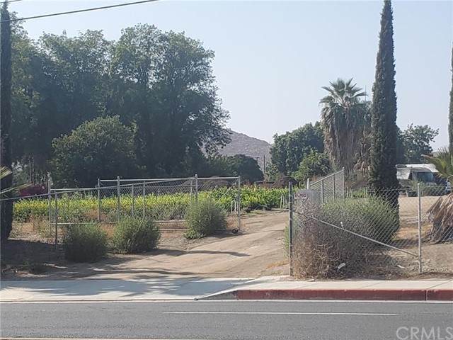 4379 Riverview - Photo 1