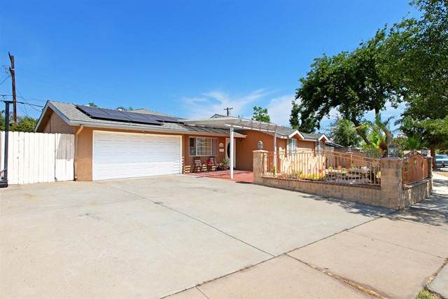 569 Trenton Street - Photo 1
