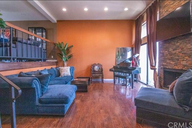 881 Raymond Street - Photo 1