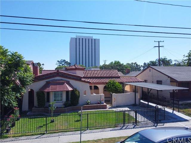 216 Oleander Avenue - Photo 1