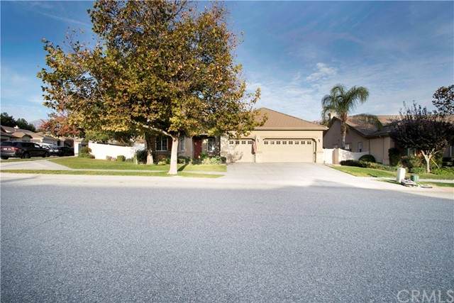1712 Golden Way - Photo 1