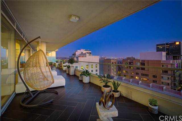 6250 Hollywood Boulevard - Photo 1
