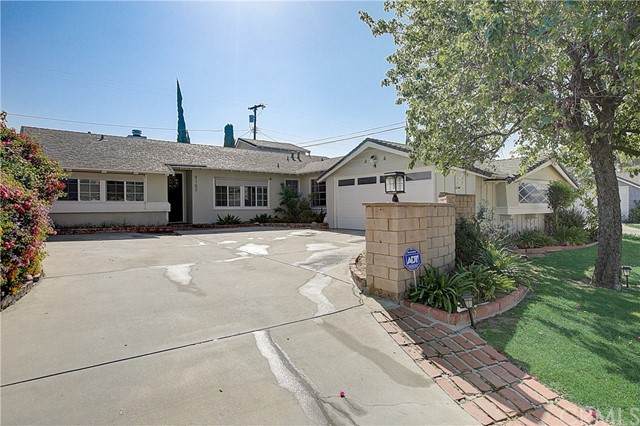 9162 Mclennan Avenue - Photo 1