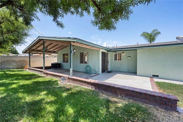 1984 Catalpa Avenue - Photo 1