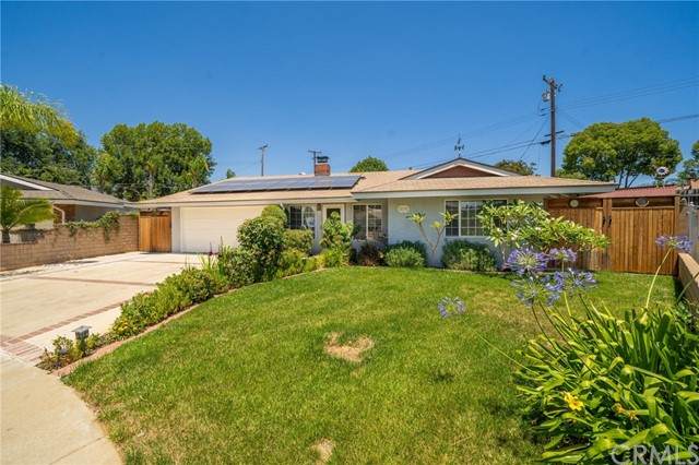 819 Carlet Street - Photo 1