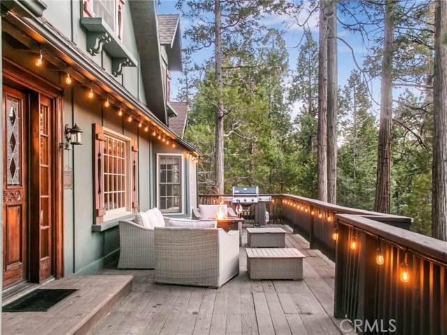 425 Golf Course Way - Photo 1