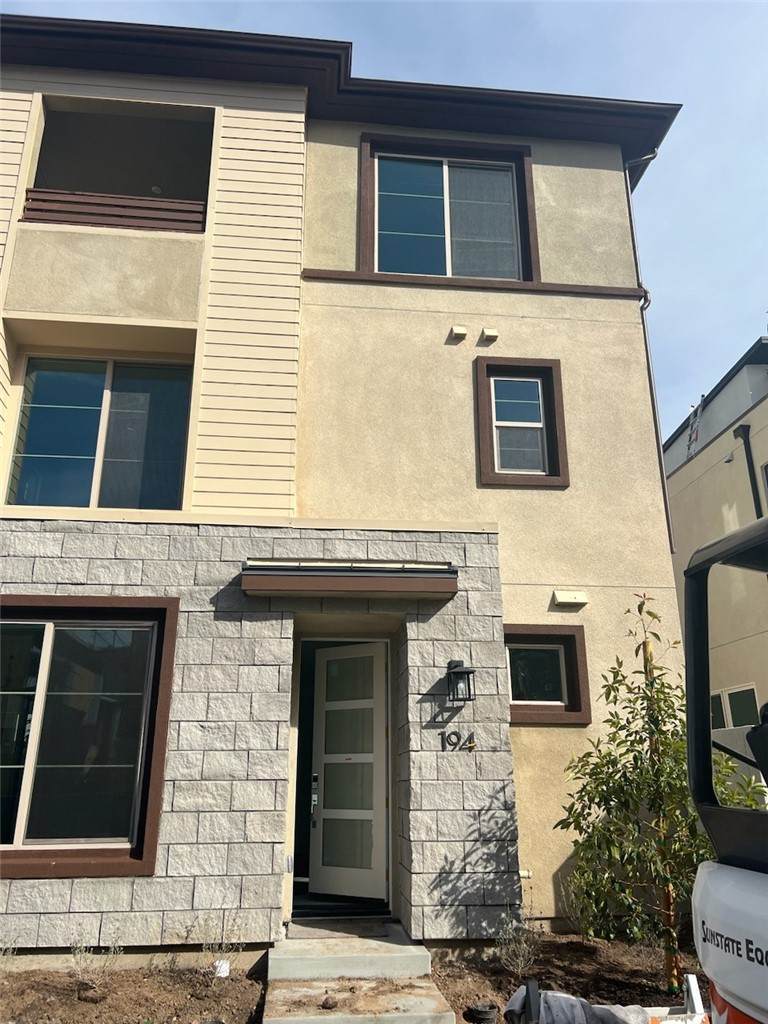 194 Abacus Street - Photo 1