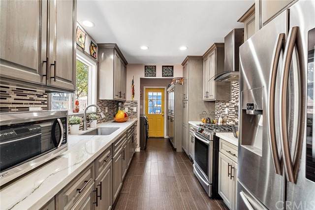 910 Catalina Avenue - Photo 1