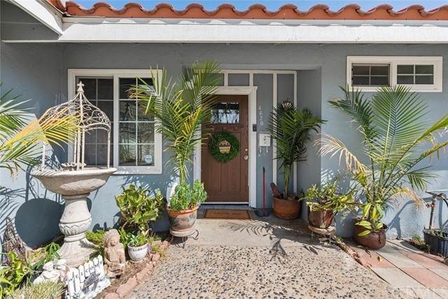 4620 Terry Avenue - Photo 1