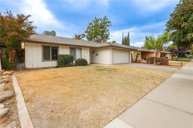 545 Columbia Avenue - Photo 1