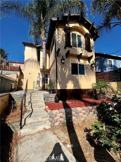 731 Gage Avenue - Photo 1