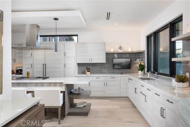358 Dahlia Place - Photo 1