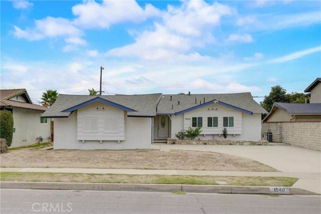 1540 Chanticleer Road - Photo 1