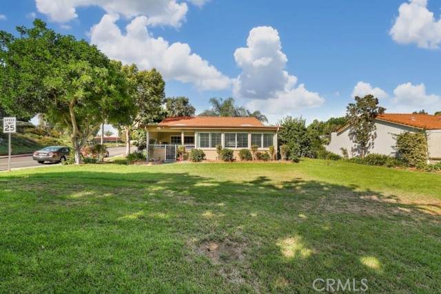 5513 Paseo Del Lago - Photo 1