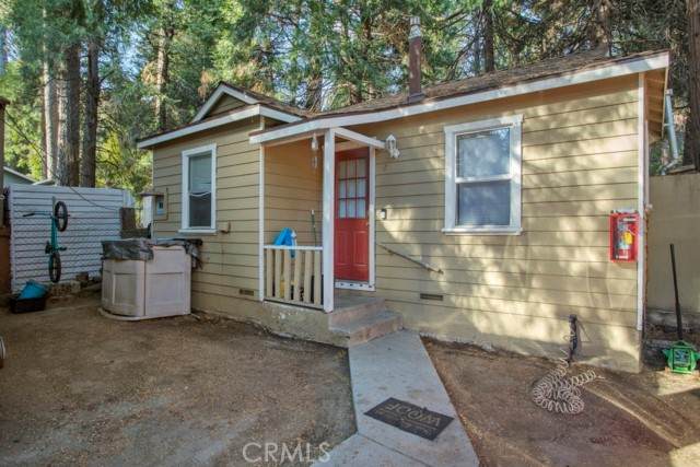 618 Wildrose Lane - Photo 1