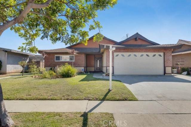 318 E Sherman Dr - Photo 1