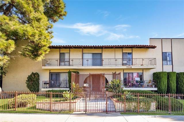 756 Inglewood Avenue - Photo 1