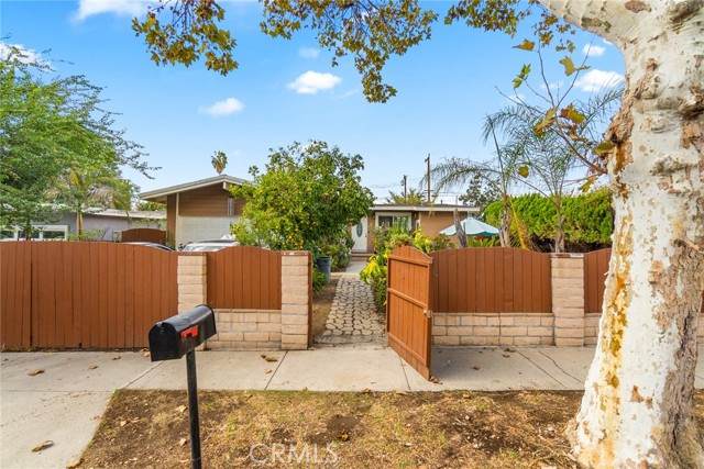 621 Wickford Avenue - Photo 1