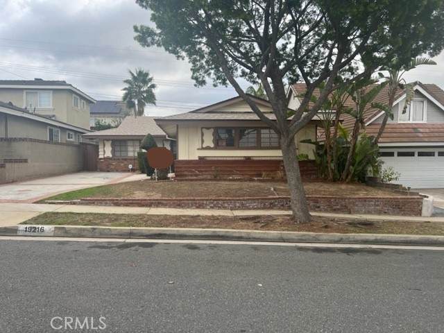 19216 Cliveden Avenue - Photo 1