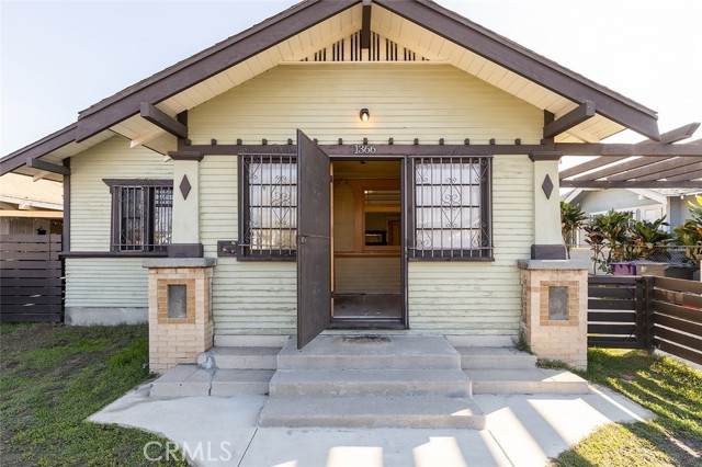 1366 Saint Louis Avenue - Photo 1