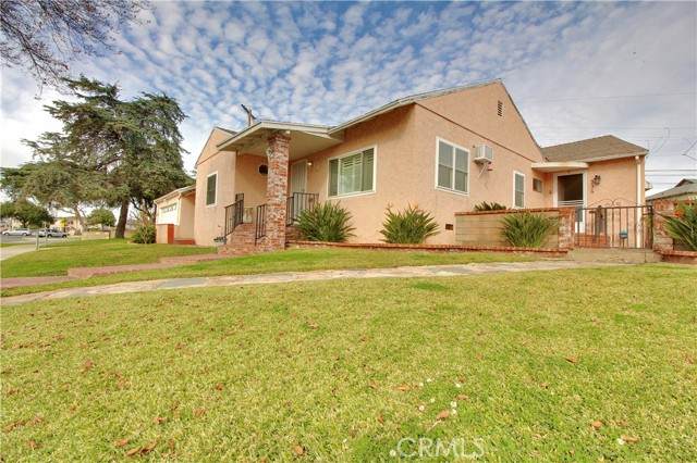 324 Pickering Way - Photo 1