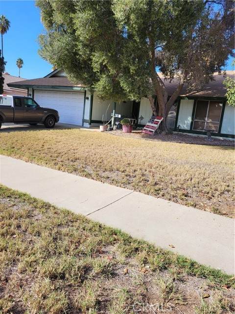 9559 Hermitage - Photo 1