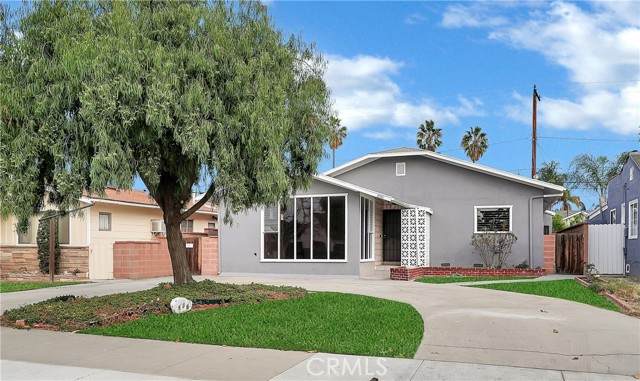 836 Clementine Street - Photo 1
