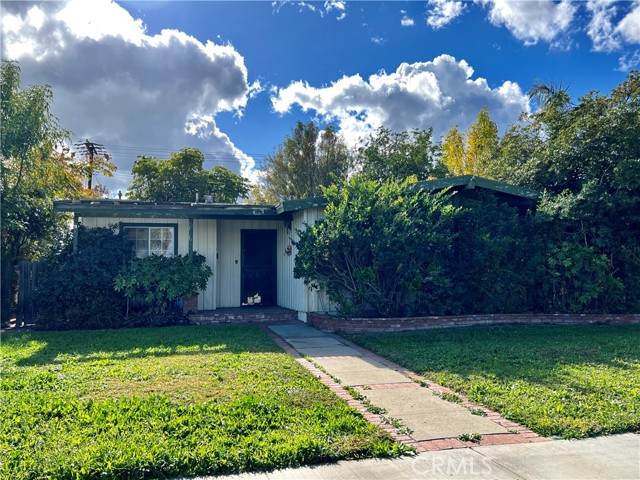 910 Alta Loma Drive - Photo 1