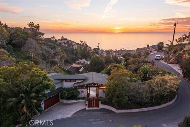 836 Diamond Street - Photo 1