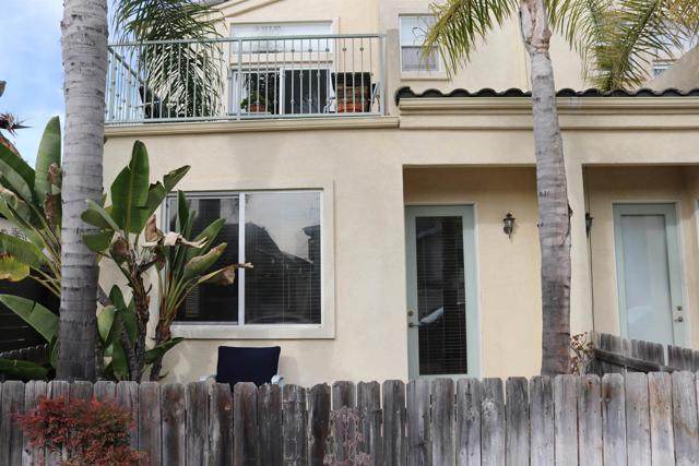 1452 Essex Street - Photo 1