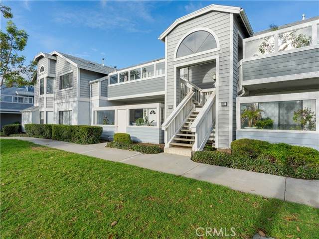 107 Huntington - Photo 1