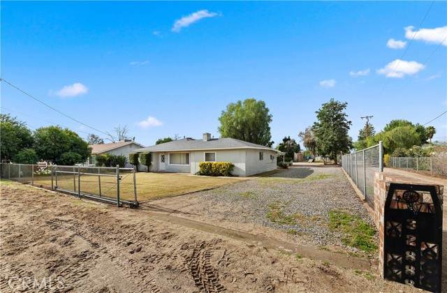 3286 Hillside Avenue - Photo 1