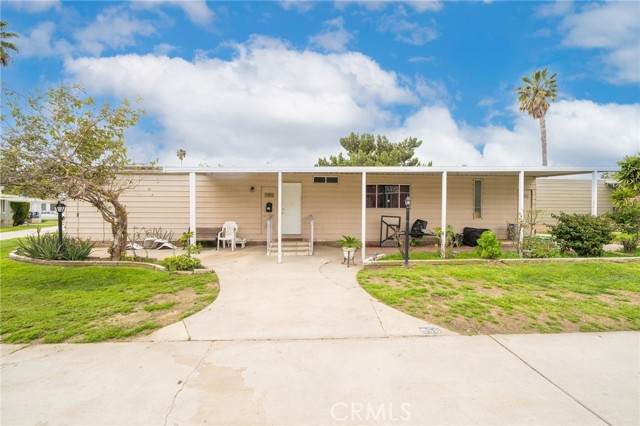 5800 Hamner - Photo 1