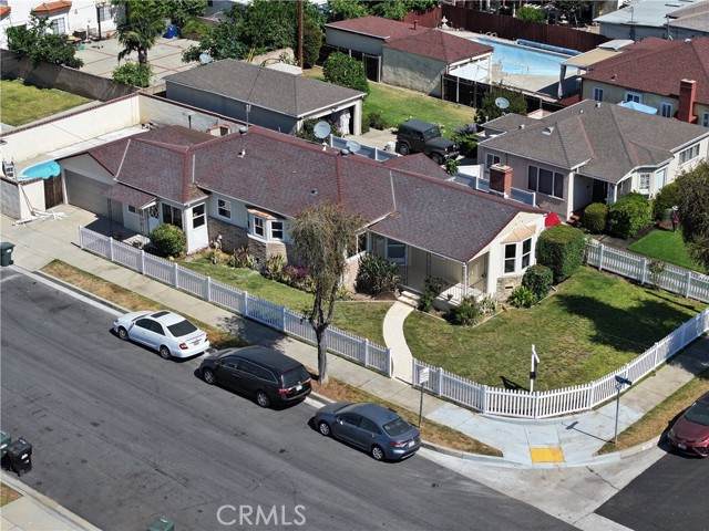215 Sierra Vista Street - Photo 1