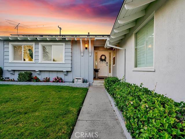 4273 Oak Avenue - Photo 1