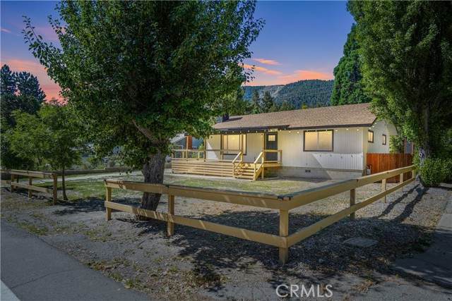 955 Apple Avenue - Photo 1