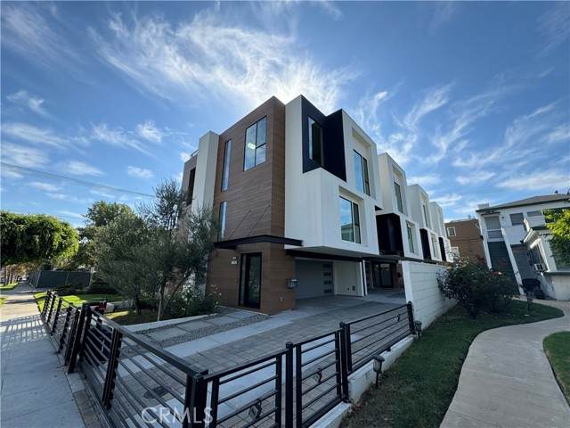 809 Detroit Street - Photo 1