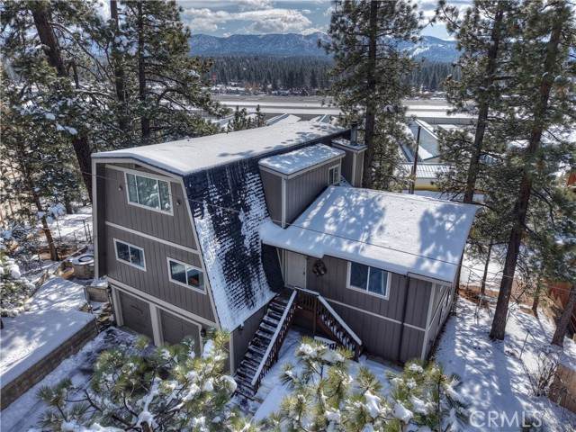 1004 White Mountain Drive - Photo 1