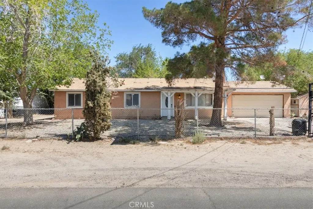 10319 Avenue R4 - Photo 1