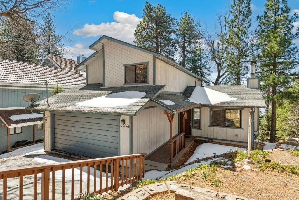 30668 Ferndale Drive - Photo 1