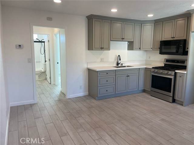 10037 Samoa Avenue - Photo 1