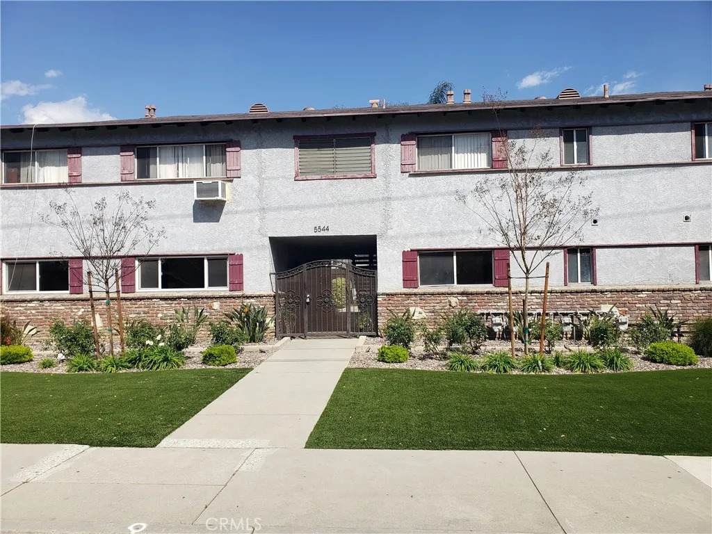 5544 Mcculloch Avenue - Photo 1