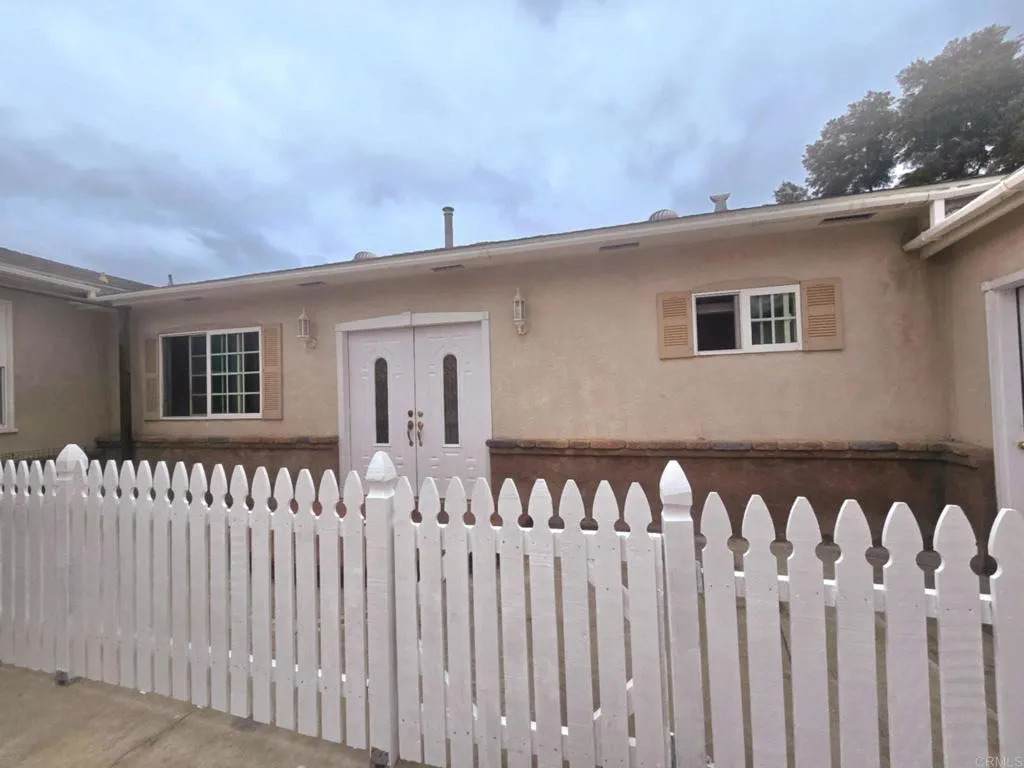 6805 Rolando Knolls - Photo 1