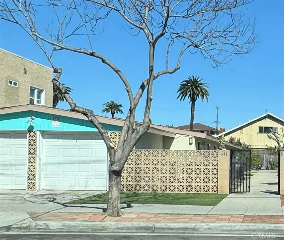 532 Cherry Avenue - Photo 1